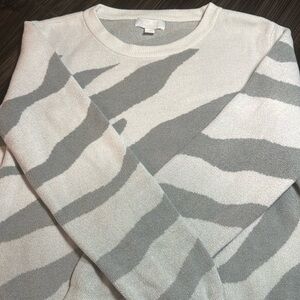 Barefoot dreams sweater